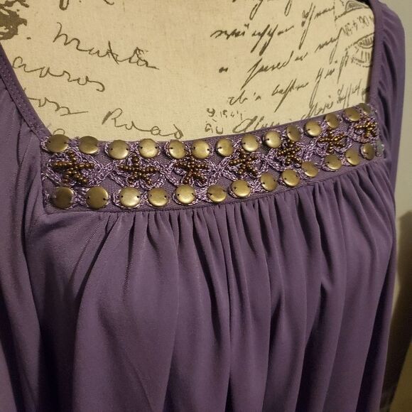 Bisou Bisou Ladies Size Medium Purple Square Neck Bronze Disk Maternity Top - Picture 3 of 5